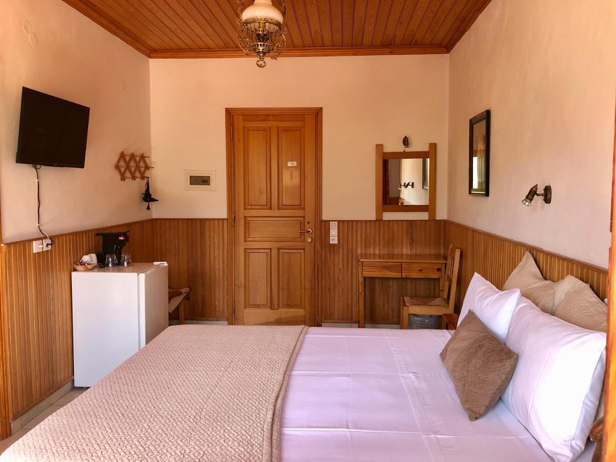 Apostolos Hotel メツォヴォ エクステリア 写真